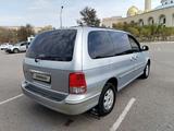 Kia Carnival 2002 года за 2 480 000 тг. в Актау – фото 3