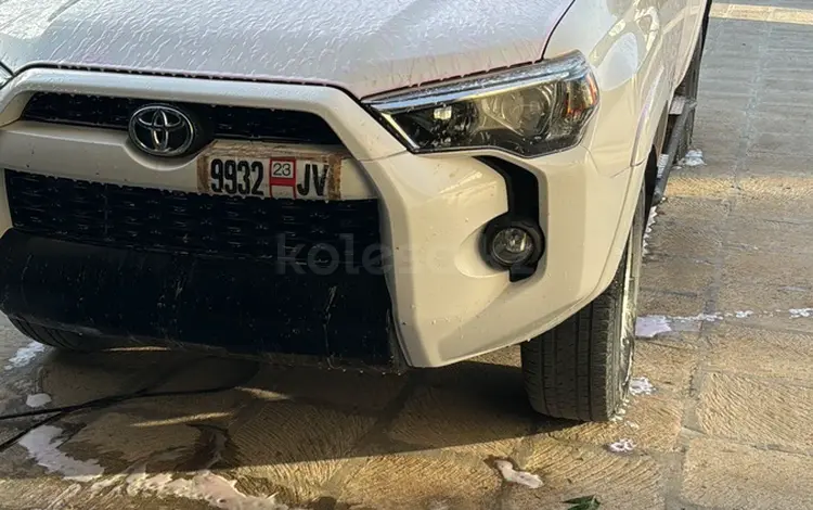 Toyota 4Runner 2018 года за 16 500 000 тг. в Жанаозен