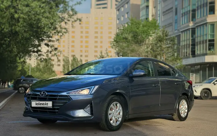 Hyundai Elantra 2019 года за 7 900 000 тг. в Астана