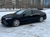 Toyota Camry 2020 года за 16 450 000 тг. в Караганда – фото 3