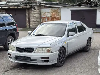 Nissan Bluebird, 1996