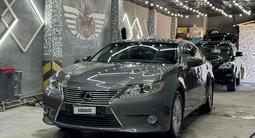 Lexus ES 300h 2013 года за 8 900 000 тг. в Актау – фото 2