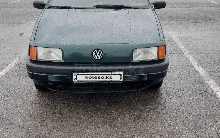 Volkswagen Passat 1993 годаүшін1 500 000 тг. в Тараз