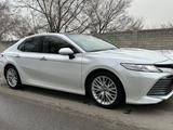 Toyota Camry 2019 года за 15 100 000 тг. в Алматы