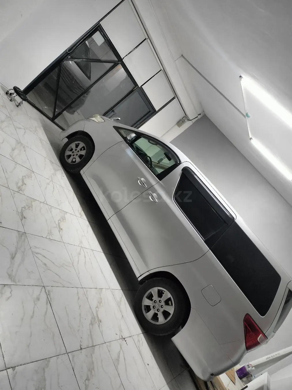 Toyota Alphard, 2009