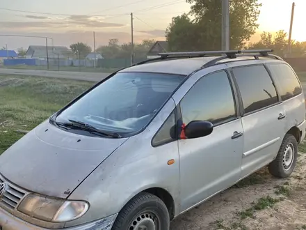 Volkswagen Sharan 1997 года за 1 300 000 тг. в Уральск – фото 5