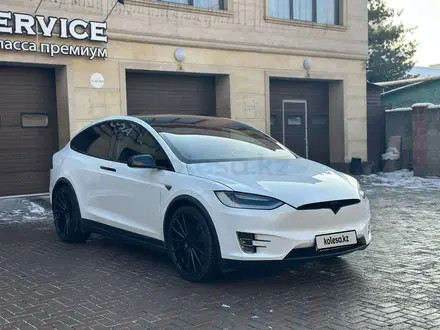 Tesla Model X 2015 года за 29 000 000 тг. в Алматы – фото 3