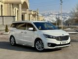 Kia Carnival 2017 года за 11 500 000 тг. в Алматы