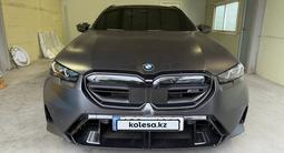 BMW M5 2025 года за 69 500 000 тг. в Алматы – фото 2