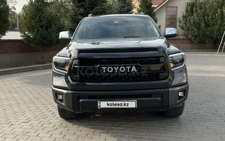 Toyota Sequoia 2014 годаүшін26 100 000 тг. в Алматы