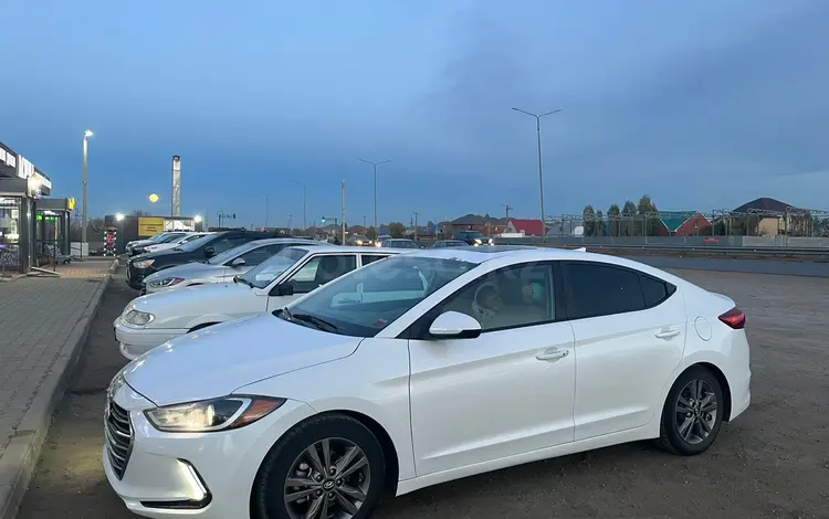 Hyundai Elantra 2018 года за 5 000 000 тг. в Актобе