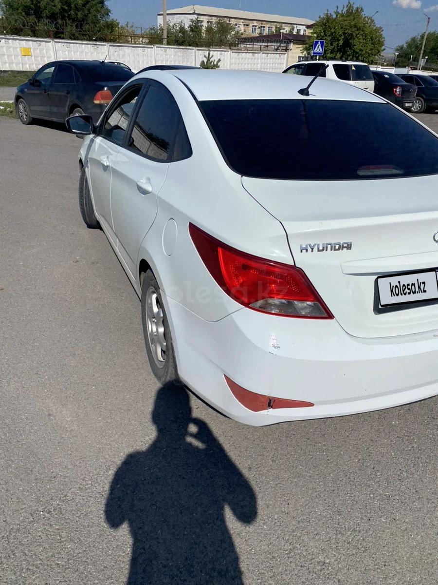 Hyundai Solaris 2015 г.