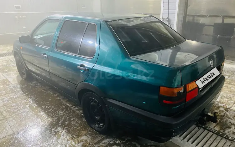 Volkswagen Vento 1995 годаүшін1 000 000 тг. в Уральск