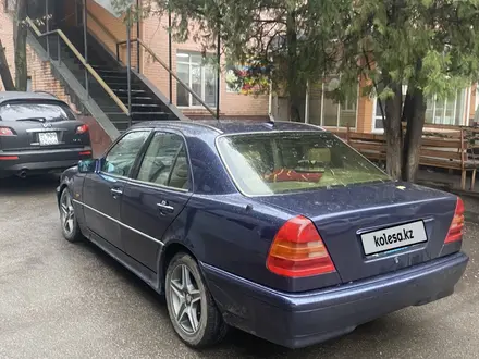 Mercedes-Benz C 280 1995 года за 1 650 000 тг. в Алматы – фото 2