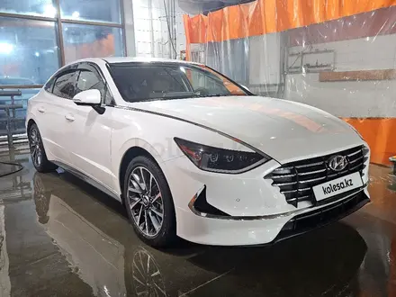 Hyundai Sonata 2021 года за 11 800 000 тг. в Астана – фото 3