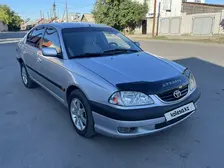 Toyota Avensis, 2001