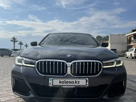 BMW 520 2021 года за 27 500 000 тг. в Актау