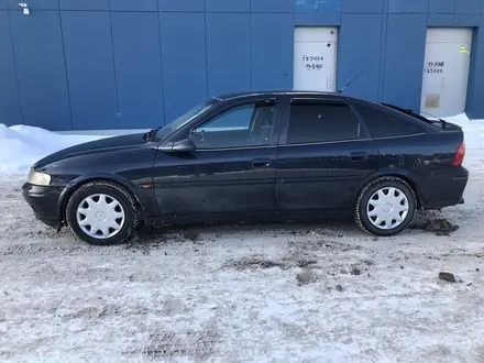 Opel Vectra 2001 года за 1 500 000 тг. в Астана – фото 2