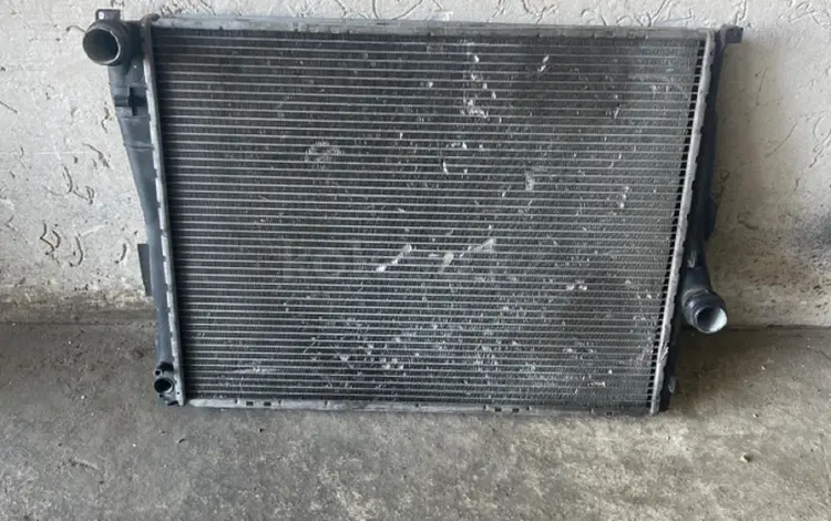 Радиатор охлаждения на BMW Е46 318 за 40 000 тг. в Астана