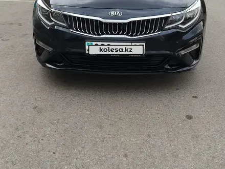 Kia K5 2018 года за 8 800 000 тг. в Алматы – фото 10