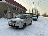 Kia Carens 2004 годаfor3 600 000 тг. в Алматы