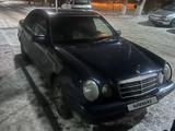 Mercedes-Benz E 230 1997 года за 2 600 000 тг. в Темиртау – фото 2