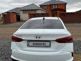 Hyundai Accent 2020 года за 6 700 000 тг. в Актобе – фото 5