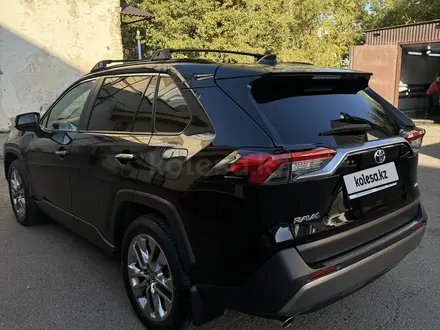 Toyota RAV4 2023 года за 18 000 000 тг. в Усть-Каменогорск – фото 3