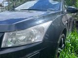 Chevrolet Cruze 2013 годаүшін3 500 000 тг. в Караганда – фото 2