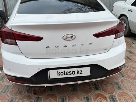 Hyundai Elantra 2019 года за 9 100 000 тг. в Кызылорда – фото 2