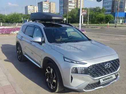 Hyundai Santa Fe 2022 года за 16 400 000 тг. в Астана