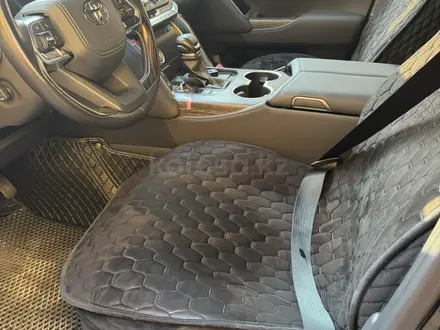 Toyota Land Cruiser 2023 года за 49 900 000 тг. в Астана – фото 5