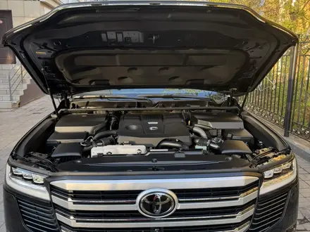 Toyota Land Cruiser 2023 года за 49 900 000 тг. в Астана – фото 9