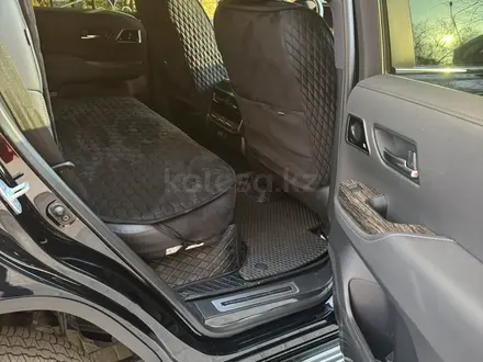 Toyota Land Cruiser 2023 года за 49 900 000 тг. в Астана – фото 8