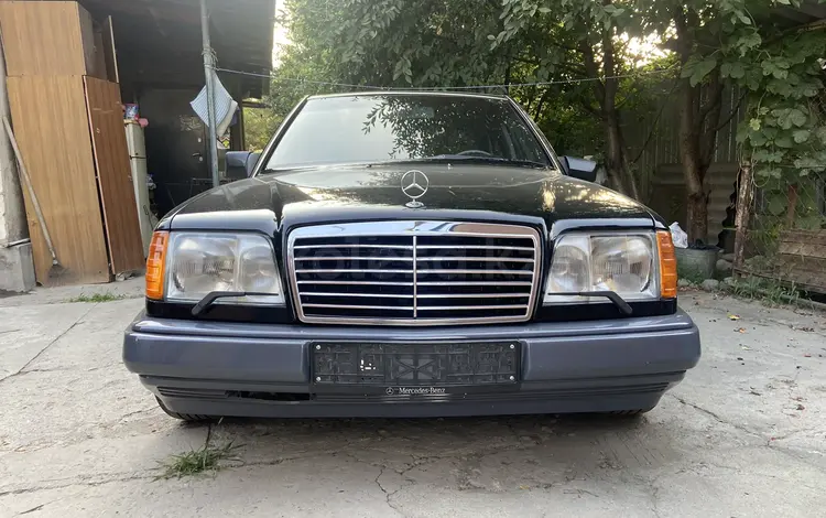 Mercedes-Benz E 320 1994 годаfor1 700 000 тг. в Алматы