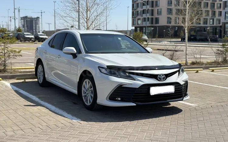 Toyota Camry 2022 года за 15 000 000 тг. в Астана