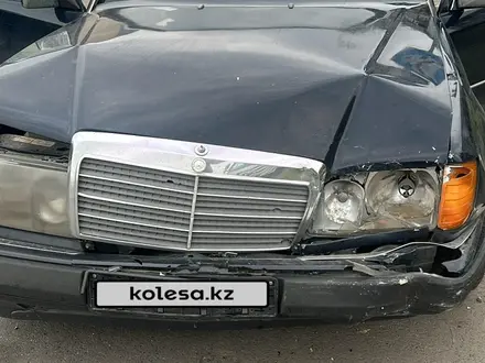 Mercedes-Benz E 200 1990 года за 800 000 тг. в Алматы – фото 5