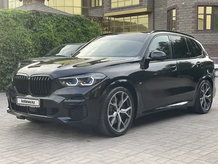 BMW X5 2022 года за 69 000 000 тг. в Алматы – фото 13