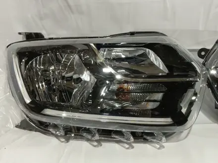 Фара на Renault Duster за 20 000 тг. в Алматы – фото 4