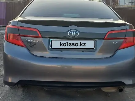 Toyota Camry 2013 года за 7 100 000 тг. в Атырау – фото 2