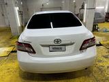 Toyota Camry 2011 года за 4 800 000 тг. в Актобе – фото 3