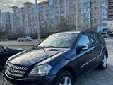 Mercedes-Benz ML 350 2005 годаfor5 500 000 тг. в Актау