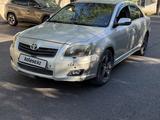 Toyota Avensis 2002 годаүшін3 100 000 тг. в Алматы