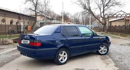 Volkswagen Vento 1997 года за 1 400 000 тг. в Шымкент – фото 4