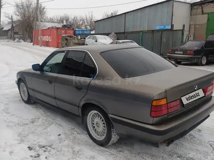 BMW 520 1991 года за 1 550 000 тг. в Астана – фото 2