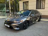 Toyota Camry 2019 года за 13 300 000 тг. в Караганда – фото 2