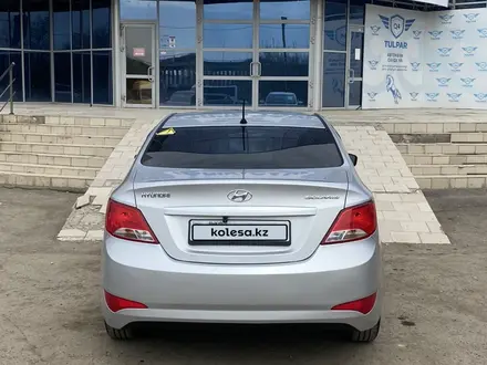 Hyundai Solaris 2015 года за 6 200 000 тг. в Уральск – фото 4