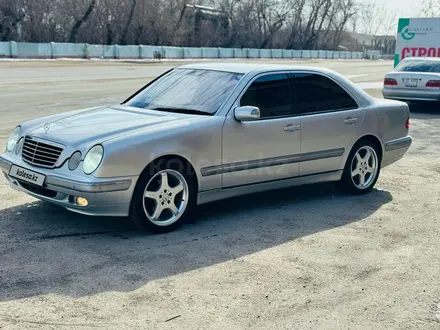 Mercedes-Benz E 200 2000 года за 5 000 000 тг. в Караганда – фото 12