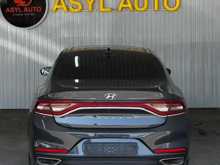 Hyundai Grandeur 2017 года за 10 690 000 тг. в Шымкент – фото 2