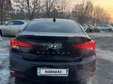 Hyundai Elantra 2019 года за 8 150 000 тг. в Алматы – фото 5